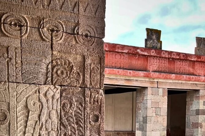 Teotihuacan Pyramids Private Guided Trip Meet at the Site - Exploring the Pyramid of the Moon and Its Surroundings