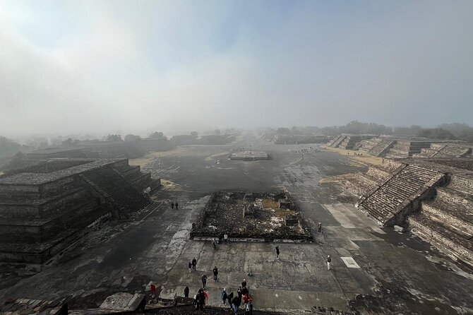 Teotihuacan Pyramids without Shops and Stops - Walking Tour Along the Ancient City’s Main Avenues