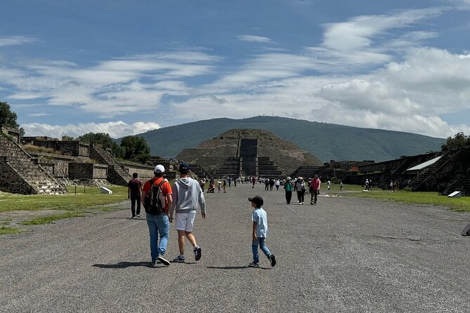 Teotihuacán Tour La gruta and Pottery Crafting Experience - Convenient Logistics and Private Experience Benefits