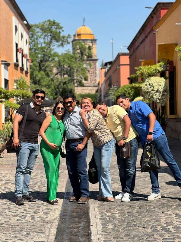 Tequila: Town and Distillery Guided Tour with Tastings - Discovering the Village’s Hidden Secrets and Cultural Shows