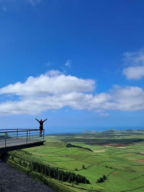 Terceira Island: Highlights Tour with Traditional Lunch - Key Points