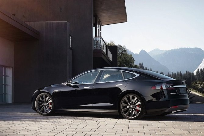 Tesla Model S Transfers - Discover the Private Tesla Model S Transfer Service in Lisbon
