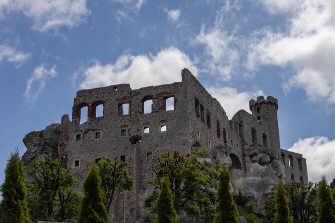 The 3 Largest Eagles' Nests Castles, Full-Day Tour from Krakow - Lunch: Traditional Polish Cuisine in Ogrodzieniec