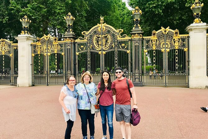 The 6 Hour Private Iconic Black Cab Sightseeing Tour - St. James’s Palace and Royal Heritage