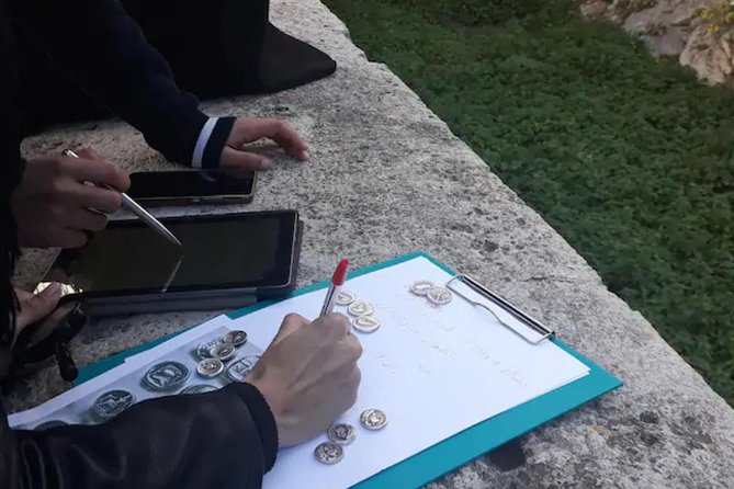 The Acropolis Treasure Hunt (private) - The Role of the Guide and Multilingual Support