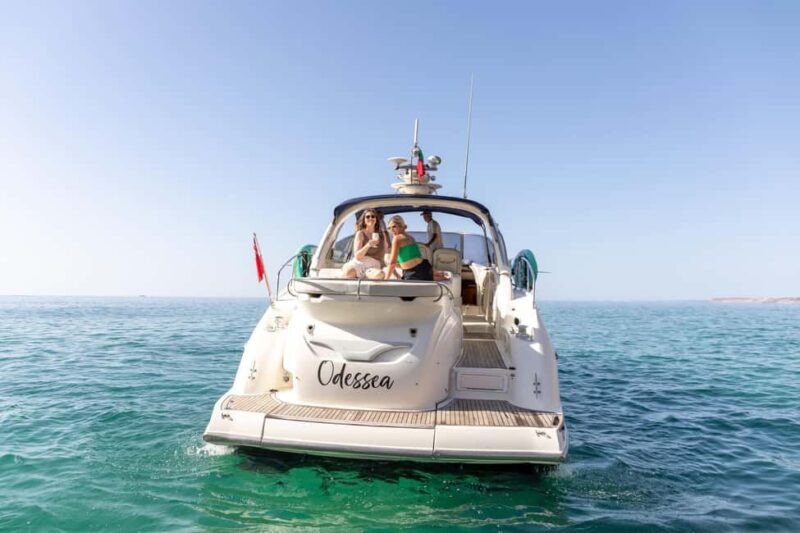 The Algarve's Hidden Coves: A Luxury Boat Tour from Lagos - Activities at the Viewpoint and During Free Time