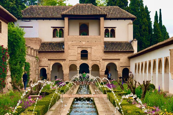 The Alhambra and Generalife - private tour - Key Points