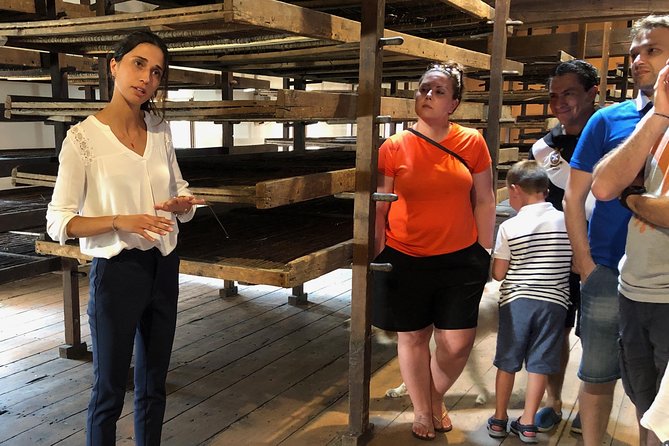 The Amarone Chateau guided tour and tasting in Valpolicella - Practicalities: Meeting Point and Group Size