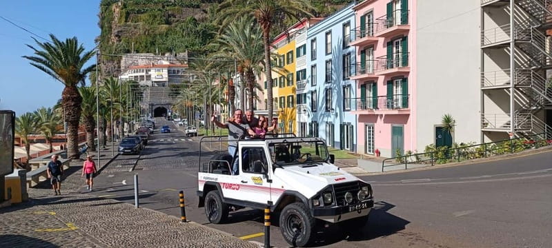 THE AMAZING OFF ROAD BBQ PICNIC CABLE CAB TOUR - Exploring Santana’s Colorful Houses and Cultural Heritage