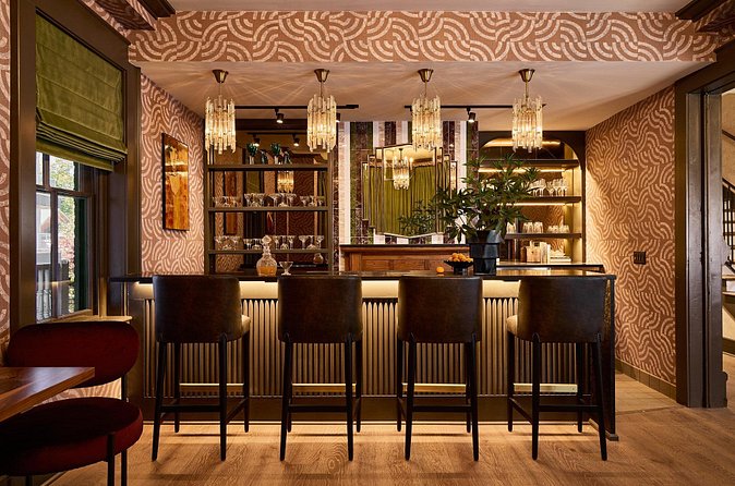 The Artisan Tour Art, Food and the Culture of Leisure - Sipping and Savoring Local Cuisine