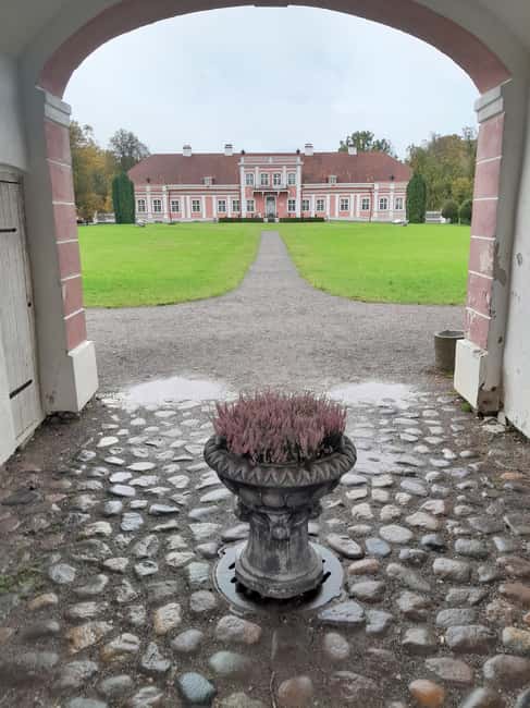 The Authentic Lahemaa daytour Carmen reisid - Cultural Heritage at Sagadi and Palmse Manors