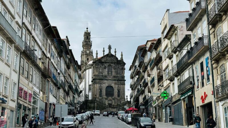 The Beautiful Story of Porto: Guided Tour with Entry Tickets - Inside Portos Literary Landmark, Livraria Lello & Irmao