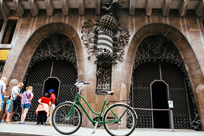 The Beauty of Barcelona by Bike: Private Tour - The Role of the Local Guide