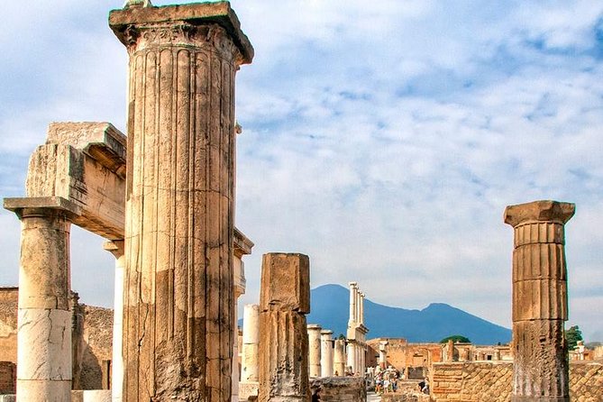 The beauty of Pompeii with a Private Expert Tour Guide / Archaeologist. - Explore Pompeii’s Ruins with a Private Archaeologist Guide for $87