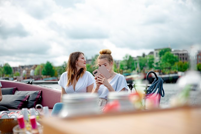 The best boat trip through the Amsterdam canals - Drinks and Refreshments on Board