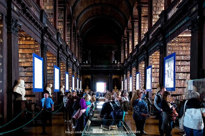The Best of Dublin including Trinity College: Private Tour - Walking Through Grafton Street and the Iconic Bridges of Dublin