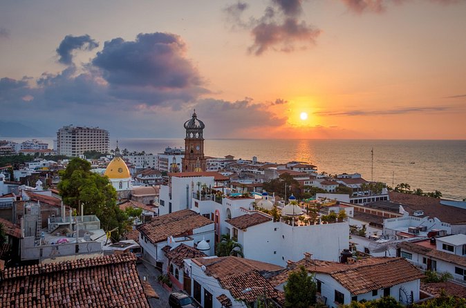 The best of León walking tour - Exploration of León’s Historic Streets and Buildings
