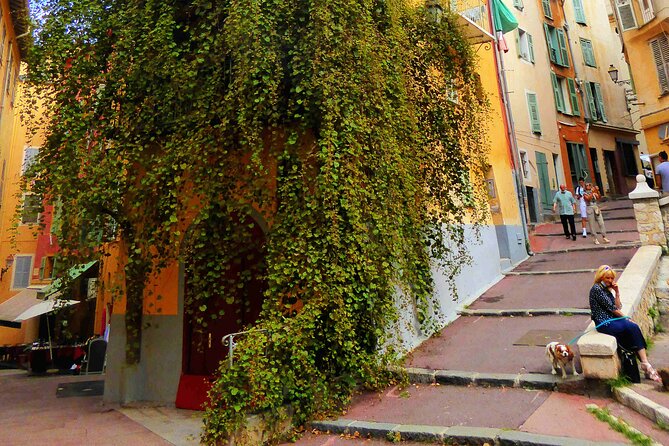 The Best of Nices Old Town: A Self-Guided Audio Tour - Visiting Religious Sites: Churches and Chapels in Old Town