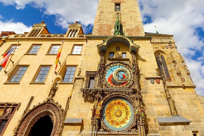 The Best of Prague: Private Half-Day Walking Tour - Visit Prague Castle’s Exterior and Surroundings