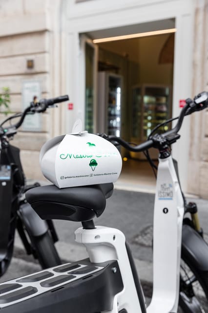 THE BEST OF ROME ON E-BIKE, WITH A GELATO BREAK - The Roman Lunch in a Cozy Local Restaurant