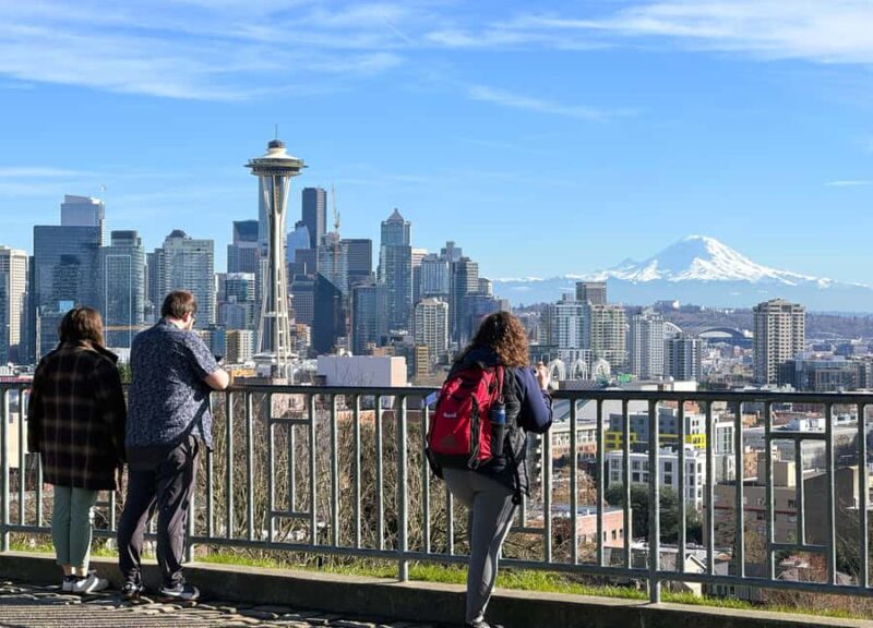 The Best of Seattle and Majestic Snoqualmie Waterfalls - Chocolate Factory Tour at Boehms Candies