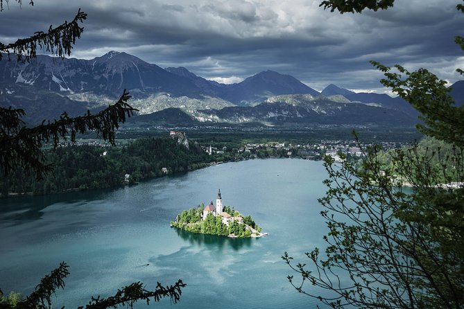 The Best of Slovenia: Bled Lake, Postojna Cave & Ljubljana - Personalization and Flexibility at the Sights