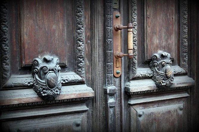 The Best Of Vilnius Walking Tour - Starting Point at Vilnius Cathedral Square