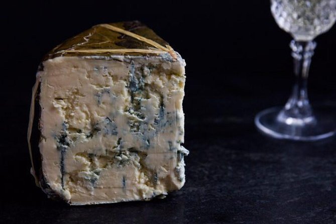 The Best Paris Food Tour with a French expert - François’s Expert Guidance and Personal Style