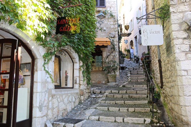 The Best Perched Villages of the French Riviera Private Tour - Gourdon, the Highest Village on the Riviera