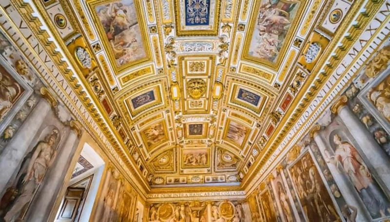 The Best View of Rome: Castle Visit and Gelato - Savor a Delicious Gelato at Hedera