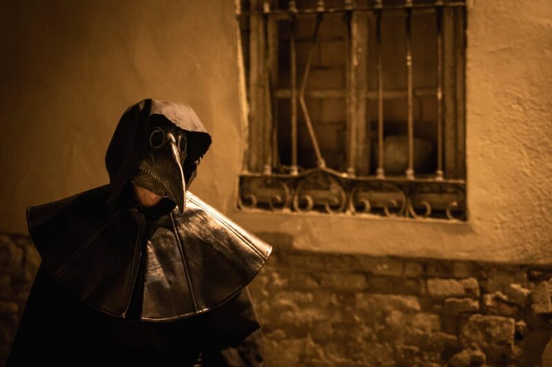 The black plague, theatrical visit - The Plague Examination and Role of the Plague Doctor