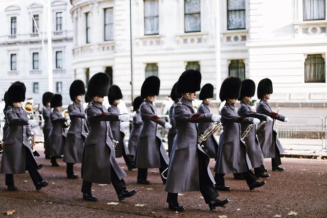 The Changing of the Guard - Exclusive Guided Walking Tour - Why Choose This Tour?