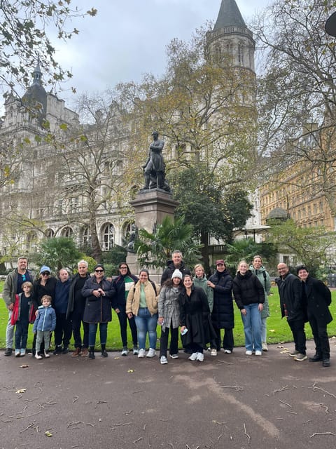 The Changing of the Guard Experience with Thames Boat ride - Key Points