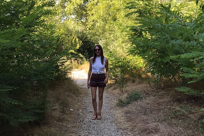 The charming city of Amarante, art and gastronomy - Tasting Local Green Wine in a Cozy Tavern