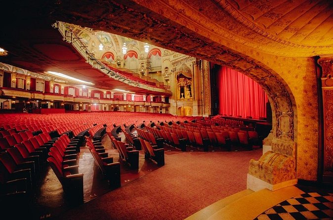 The Chicago Theatre Tour Experience - Practicalities and Accessibility Details