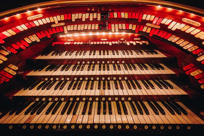 The Chicago Theatre Tour Experience - Limitations and Considerations