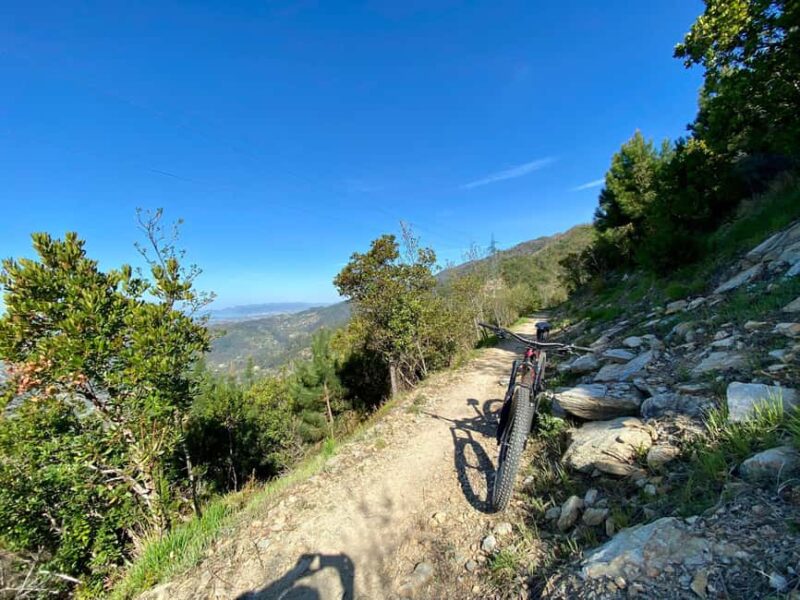 The City of Art "Pietrasanta"- Apuan Alps & sea: E-Bike Tour - Scenic Stop at Capriglia