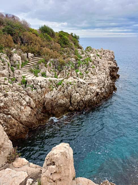 The Coastal Path hike from Nice to Villefranche - Picnic by the Sea and Practical Details