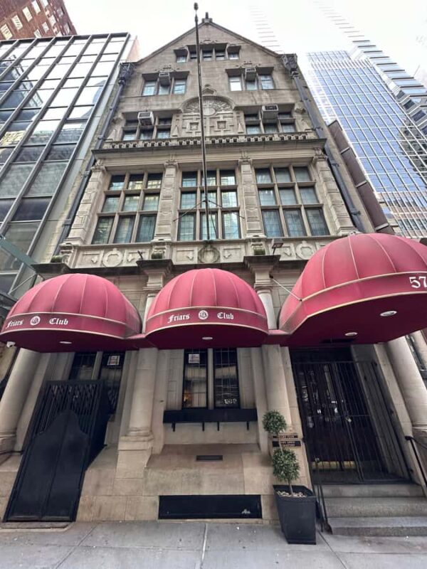 The Comedy Bus Tour of NYC - Who Should Consider This Tour?