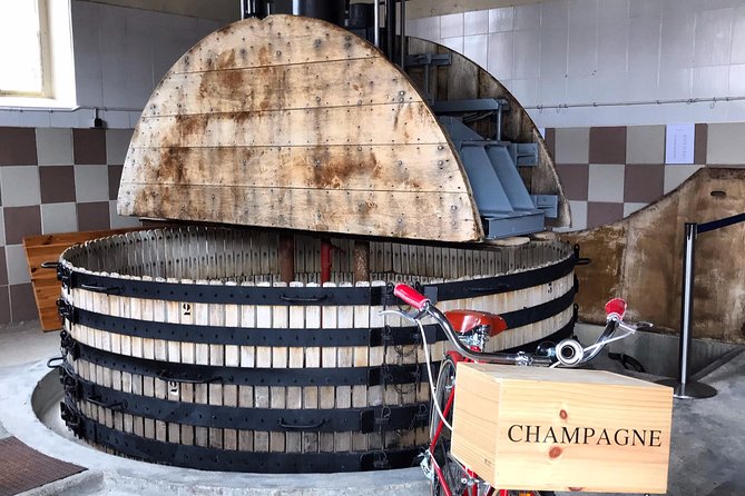 The Connoisseurs from Reims (Private Half day Tour) - Champagne Tastings at Independent Producer Cellars