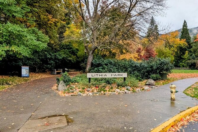 The Cultural Heart of Ashland: A Self-Guided Audio Tour - Exploring Lithia Park: A Designer Landscape