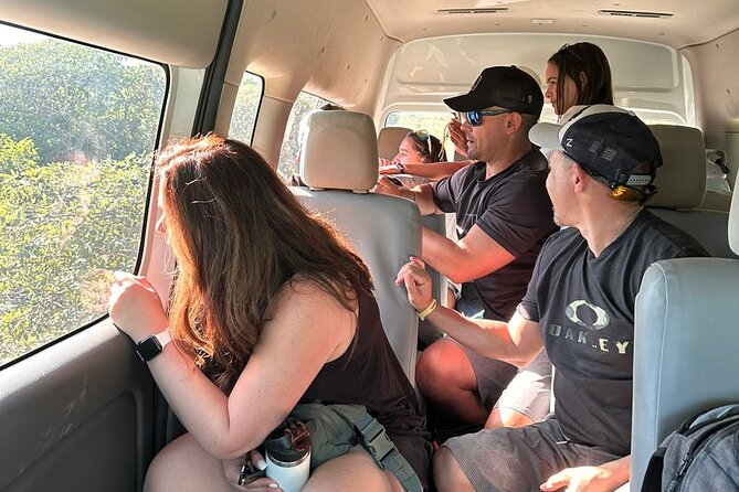 The day your way Custom Van Ride, For 8 Passengers. - Explore Merida with a Fully Customizable Van Ride for Up to 8 Passengers