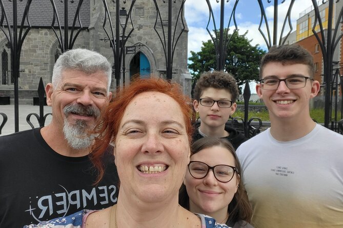 The Dublin Incident: Alien, Whiskey & Clues Exploration Game - Flexibility and Convenience of the Self-Guided Format