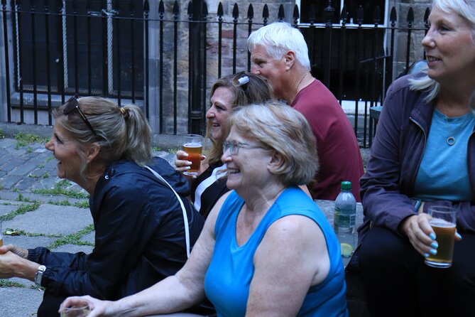 The Edinburgh Literary Pub Tour - Pubs and Hidden Spots You Won’t Discover Alone