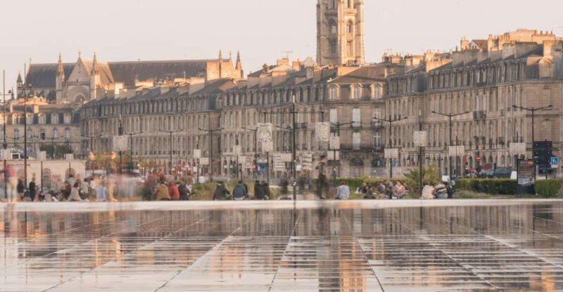 The essential in Bordeaux, private tour with a local - Discover Bordeaux’s Rich Architectural Heritage