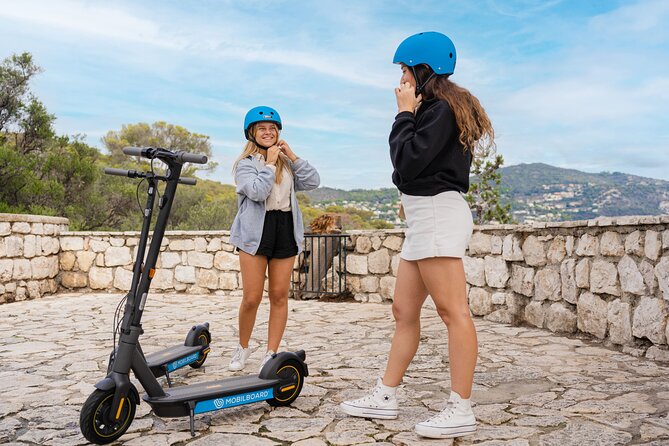 The essentials of Nice by electric scooter 1H30 - Strolling along the Promenade des Anglais