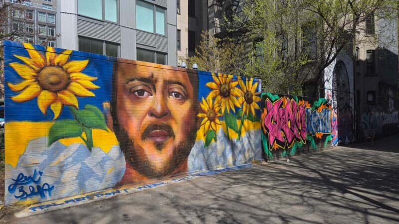 The excitement of New York fashion - Lower East Side Fashion Tour - Practical Details and Accessibility