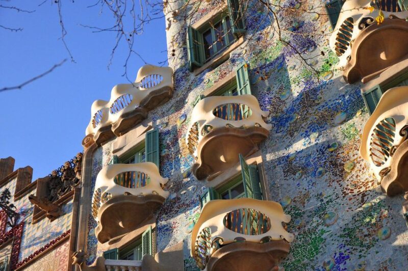 The Genuis of Gaudi & Modernist Architects - Practical Details: Accessibility, Cancellation, and Booking