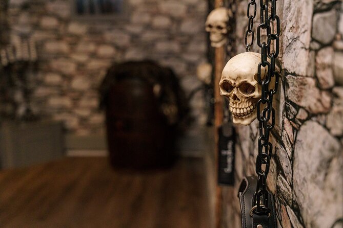The Ghost of Mary Queen of Scots Escape Room - Key Points