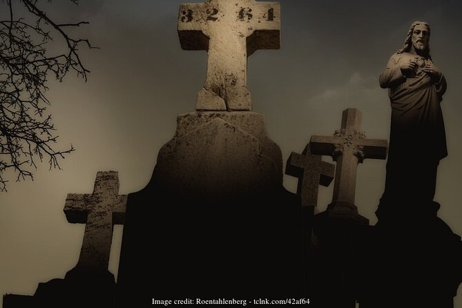 The Ghosts of Old Montreal: Private 1.5-hour Spooky Tour - Why Choose This Tour? Unique, Personal, and Theatrical Experience